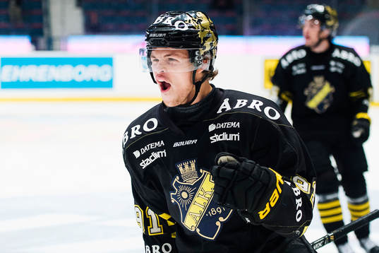 s Malte Strömwall jublar