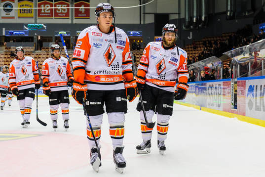 Karlskronas Anton Grundel(v) och Jimmy Andersson(h) deppar