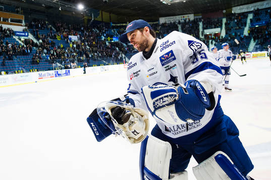 Leksands målvakt Frans Tuohimaa deppar