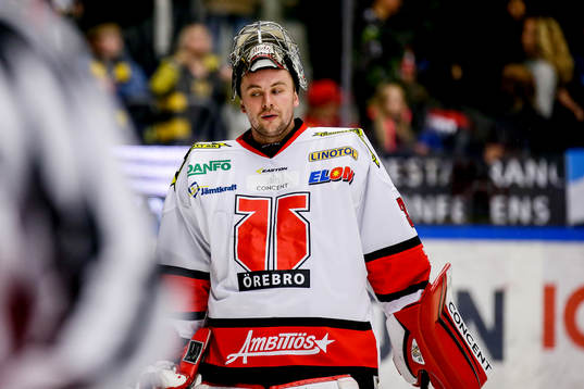 Örebros  målvakt Julius Hudacek