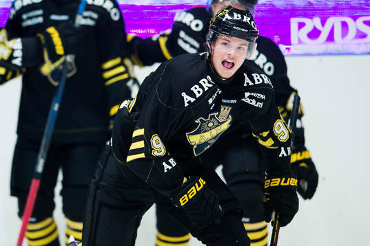 s Malte Strömwall jublar