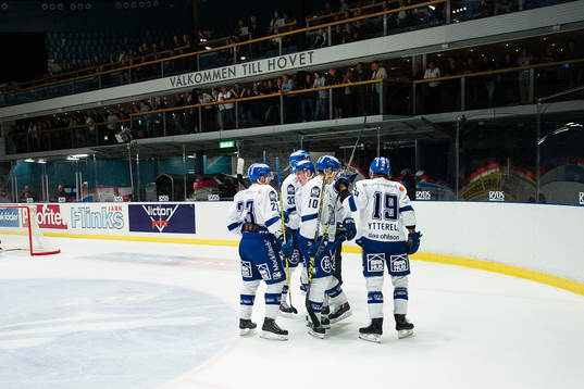 Leksands spelare jublar