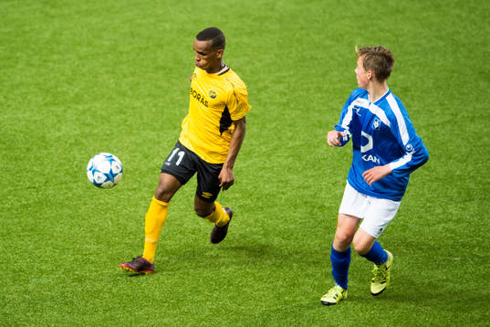 Elfsborgs Aydrus Hassan Ibrahim och Stjarnans Pall Helgason