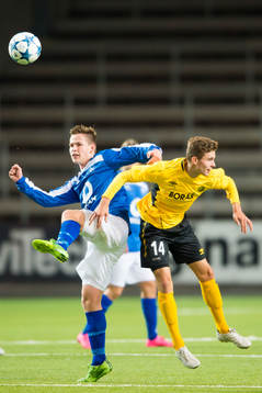 Elfsborgs Filip Varenhed och Stjarnans Pall Helgason i