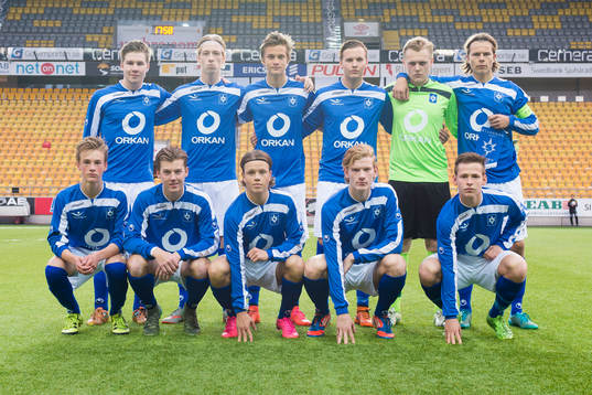 Stjarnans startelva innan en fotbollsmatch i U19 UEFA Youth