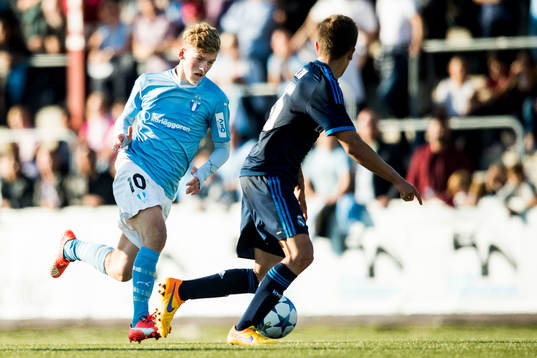 Malmö FFs Teddy Bergqvist och Real Madrids Javier Sanchez