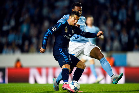 Real Madrids Cristiano Ronaldo och Malmö FFs Luis Felipe