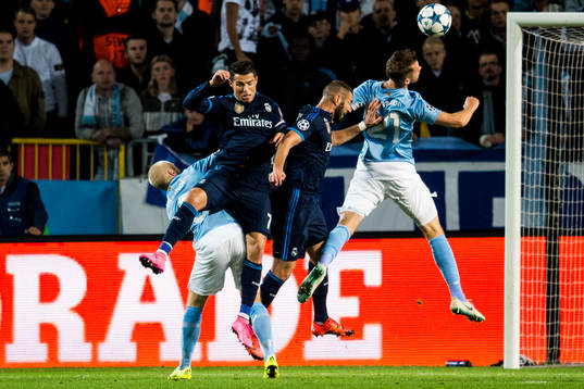 Real Madrids Cristiano Ronaldo och Karim Benzema i
