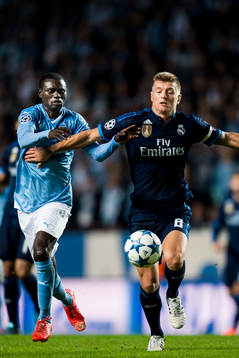 Malmö FFs Enoch Kofi Adu mot Real Madrids Toni Kroos