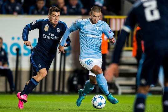 Real Madrids Mateo Kovacic och Malmö FFs Vladimir Rodic