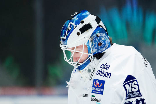 Leksands målvakt Henrik Haukeland deppar