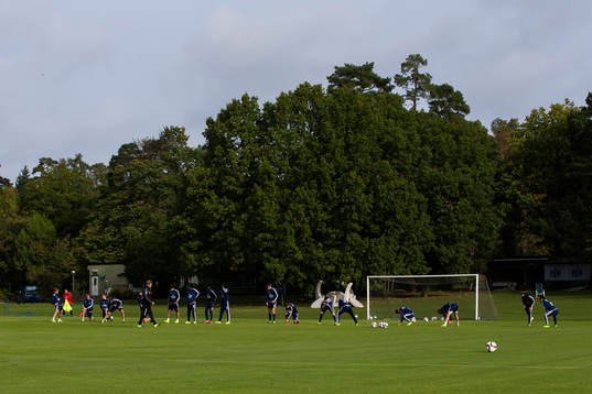 Djurgårdens spelare vrmer upp