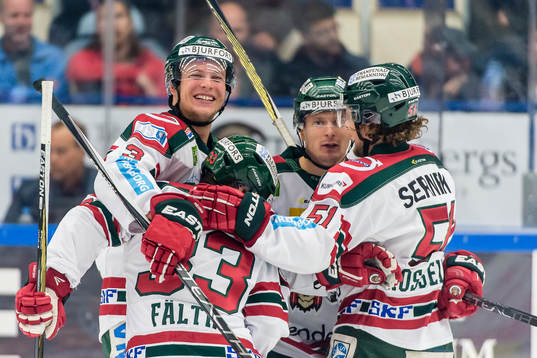 Frölundas Oliver Bohm och Nicklas Lasu jublar