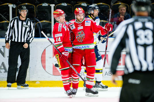 Modos Kyle Wilson och Bobby Buttler jublar