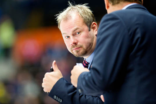 Modos assisterande tränare Henrik Gradin