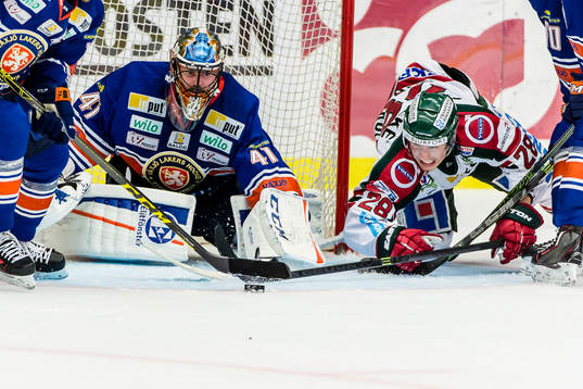 Frölundas Johan Sundström hamnar i Växjös målgård med