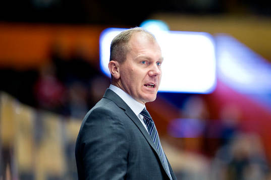 s tränare Johan Lindbom