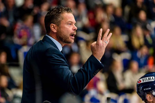 Växjös assisterande tränare Fredrik Hellgren
