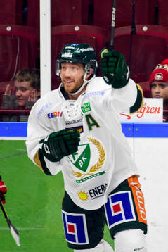 Färjestads Linus Persson jublar