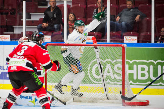 Färjestads Linus Persson jublar