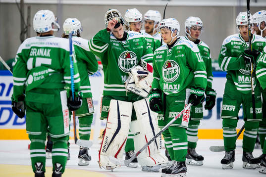 Rögles spelare med målvakt Oscar Dansk och Viktor