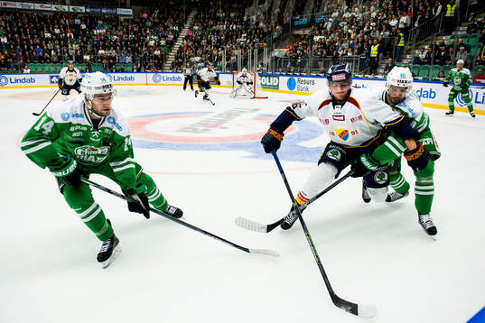Rögles Jordan Smotherman och Jesper Jensen mot