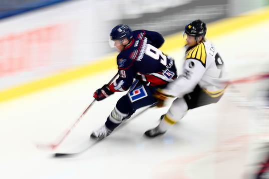 Linköpings Anton Karlsson och Brynäs Oskar Lindblom