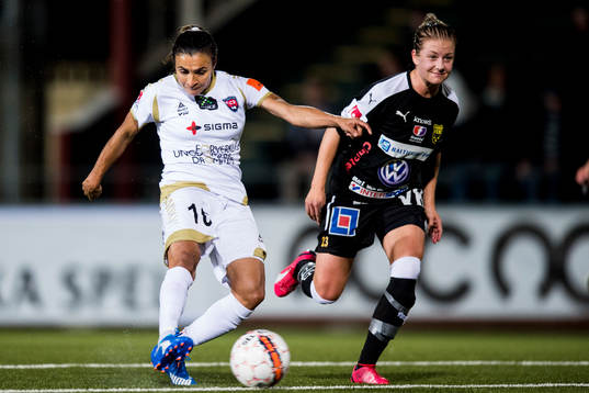 Rosengårds Marta Viera Da Silva och Umeås Emma Åberg