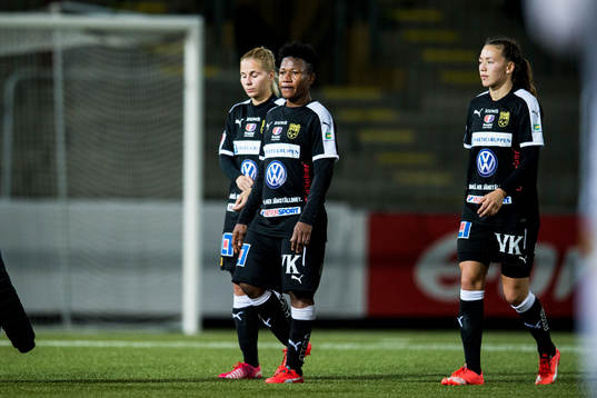 Umeås Tuija Hyyrynen, Rita Chikwelu och Elin Landström