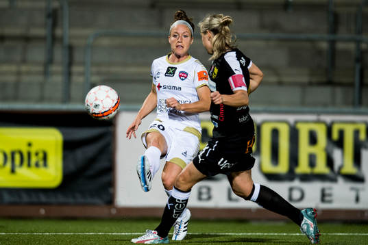 Rosengårds Josee Belanger och Umeås Lisa Lantz
