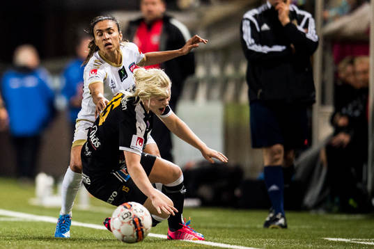 Situationen där Umeås Amanda Berglund skadar sig i