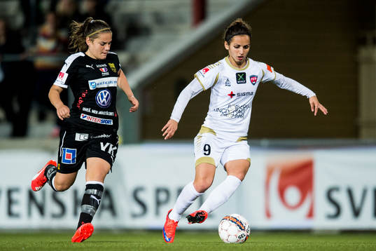 Umeås Sarah Mellouk och Rosengårds Natasa Andonova