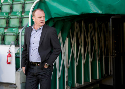 Sundsvalls tränare Roger Franzén innan  fotbollsmatchen i