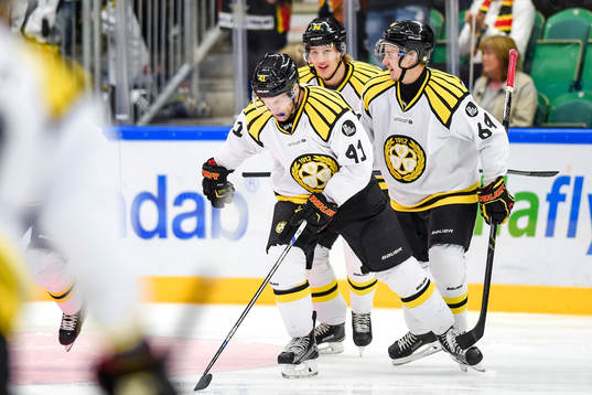 Brynäs spelare jublar