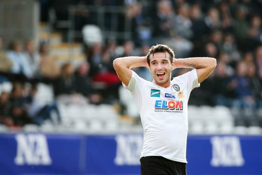 Örebros Nordin Gerzic deppar