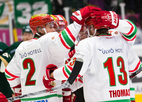 Modos Bill Thomas firar mål 0-1