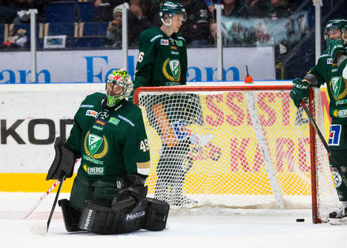 Färjestads målvakt Justin Pogge, Johan Ryno  och Tomas