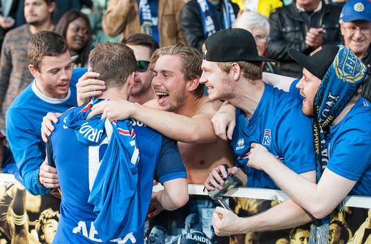 Sundsvalls Rúnar Már Sigurjónsson kramar om supportrar