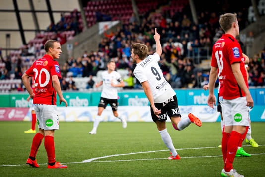 Örebros Martin Broberg gör 2-1 och jublar