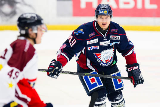 Linköpings Rhett Rakhshani grimaserar