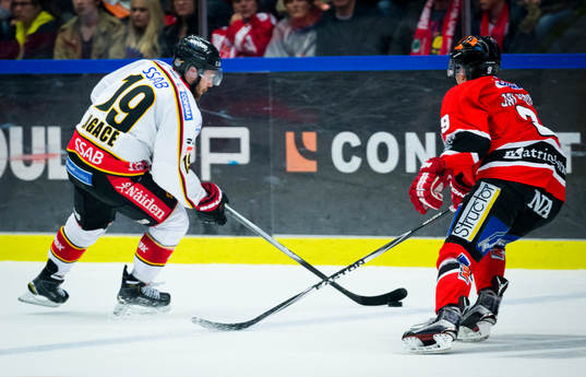 Luleås Jacob Lagace och Örebros Joonas Jalvanti