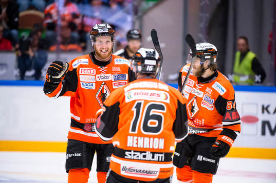 Karlskronas Joachim Rohdin har gjort 2-4 till Karlskrona