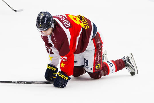 s Kevin Stenlund på isen