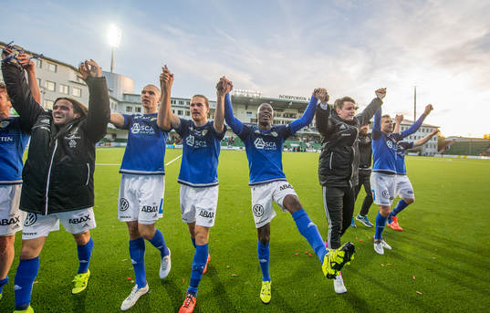 Sundsvalls och Pa Amat Dibba jublar