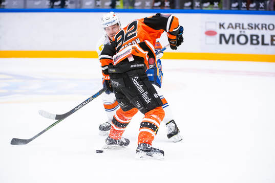 Karlskronas Jesper Olofsson gör en dragning