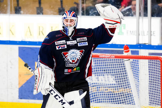 Linköpings målvakt Marcus Högberg jublar