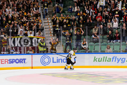 Brynäs Greg Scott jublar