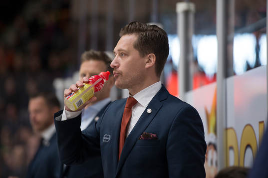 Växjös tränare Sam Hallam
