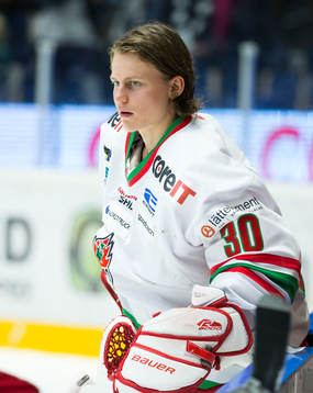 Modos målvakt Emil Hedan utan hjälm