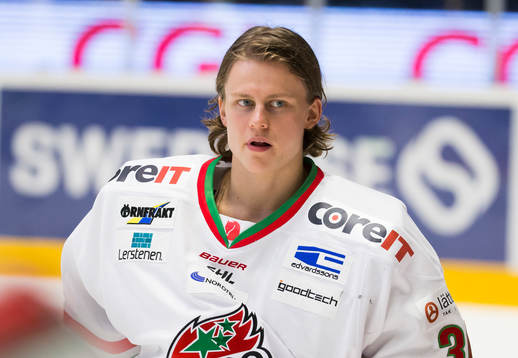 Modos målvakt Emil Hedan utan hjälm